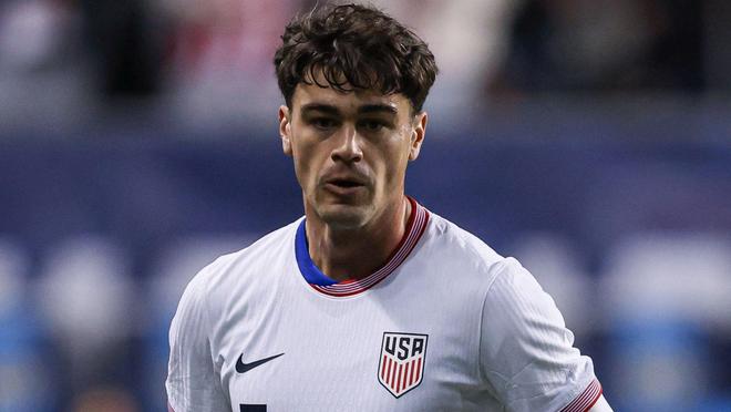 德媒：波切蒂诺征召门兴后卫斯卡利引争议