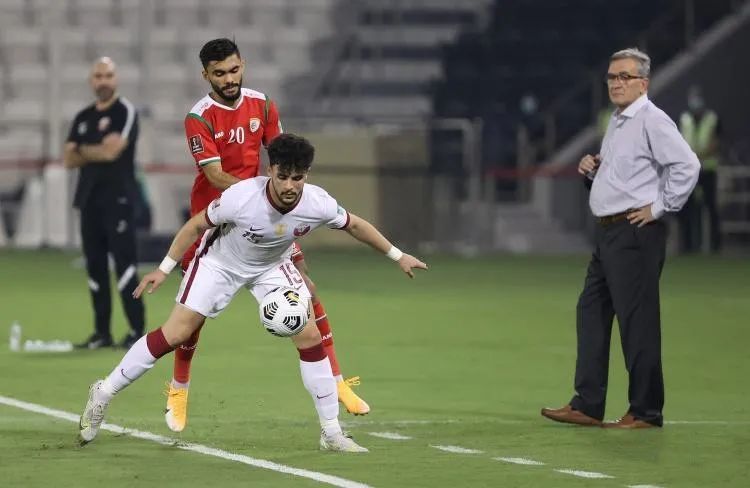 热刺VS布莱顿分析预测推荐荔都体育：世预赛附加赛土耳其vs罗马尼亚3预测分析：星月主场遇阻，小比分决胜负世界杯欧洲区预选赛附加赛单场决胜之战，土耳其坐镇伊斯坦布尔魔鬼主场迎战罗马尼亚，这场强弱对话暗藏诸多变数，单回合淘汰制让比赛充满不确定性，土耳其虽坐拥实力与主场双重优势，但核心球员伤缺成为致命隐患，罗马尼亚则凭借铁血防守伺