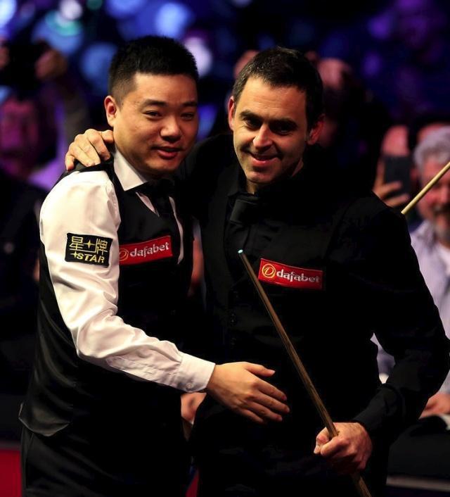 法兰克福VS汉堡直播_法兰克福VS汉堡免费在线高清直播_法兰克福VS汉堡视频在线观看无插件